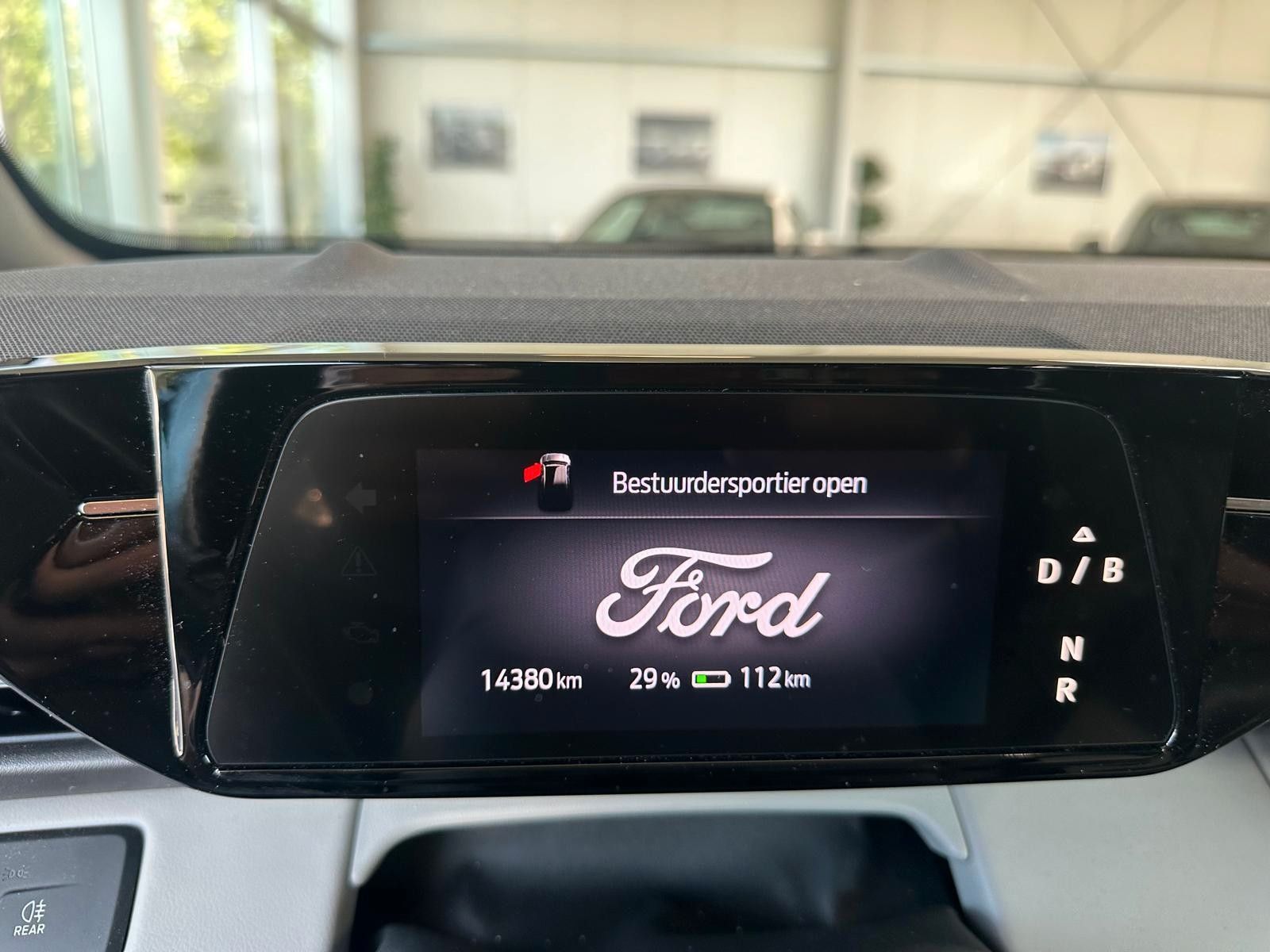 Fahrzeugabbildung Ford Explorer Premium RWD range extender