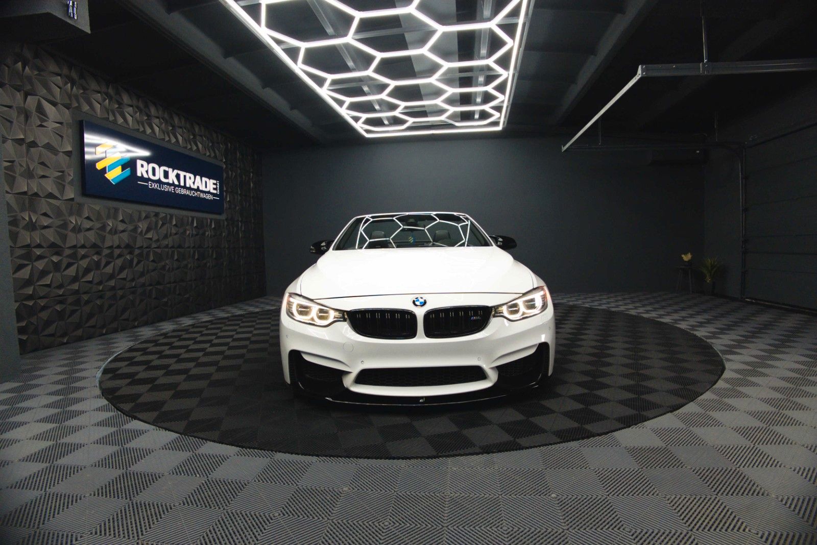 Fahrzeugabbildung BMW M4 Cabrio Performance Carbon 533PS Stage 2