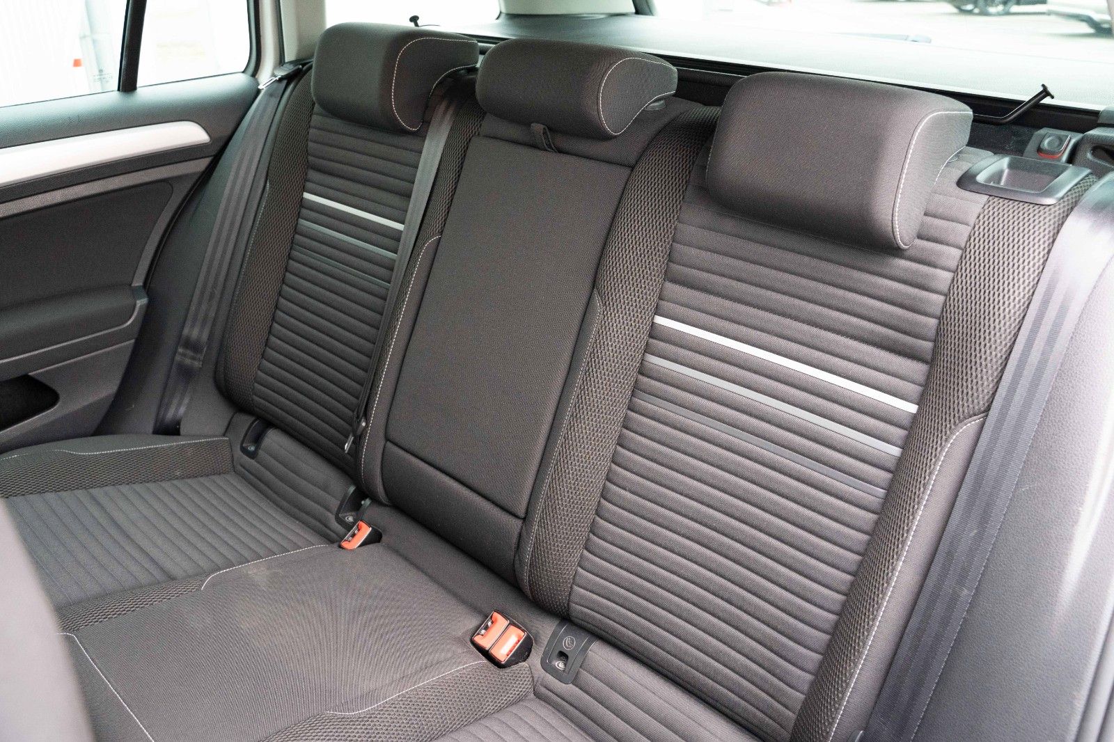 Fahrzeugabbildung Volkswagen GOLF VII VARIANT 2.0 TDI CUP XENON DSG