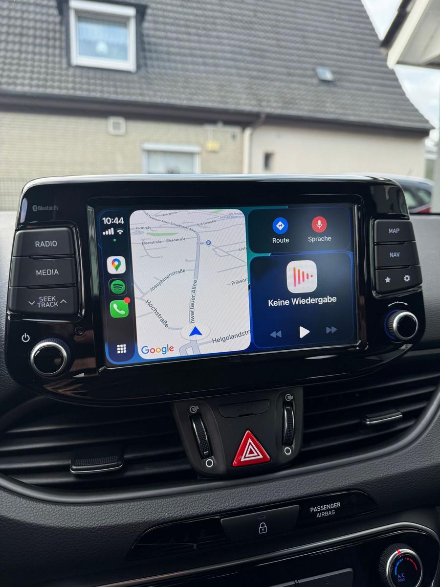 Hyundai i30 Select Kamera CarPlay Navi SHZ Tempom.