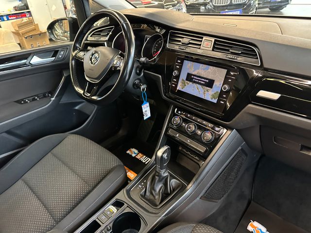 Volkswagen Touran *7 Sitzer*NAV*PANO**3-ZONEN*