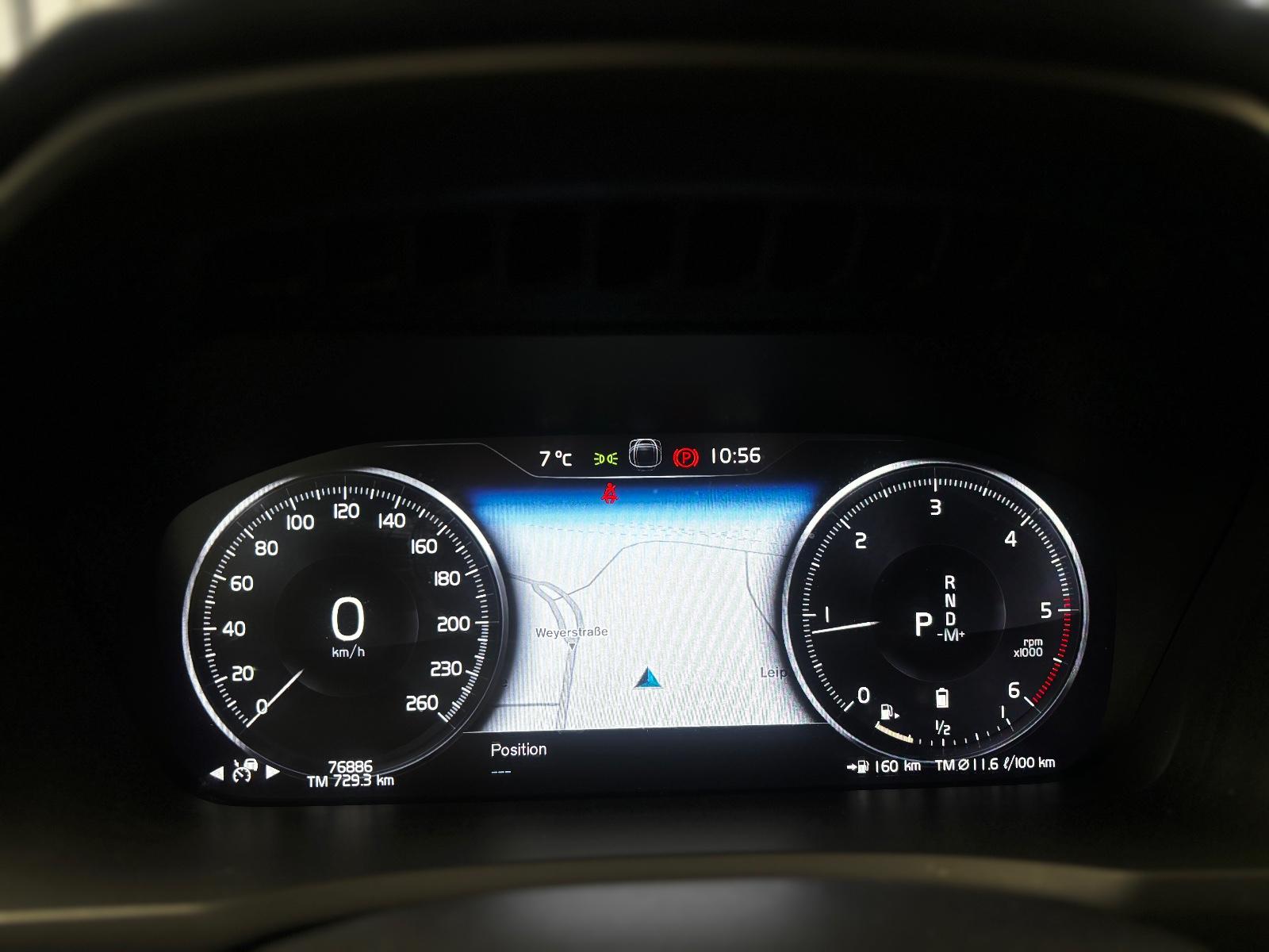 Volvo XC90 Momentum Pro AWD CAM 7-STZ PANO ACC HARMAN/