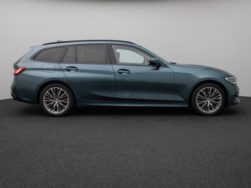 Fahrzeugabbildung BMW 320d Luxury Line Kamera HUD DAB HiFi Komfort LED