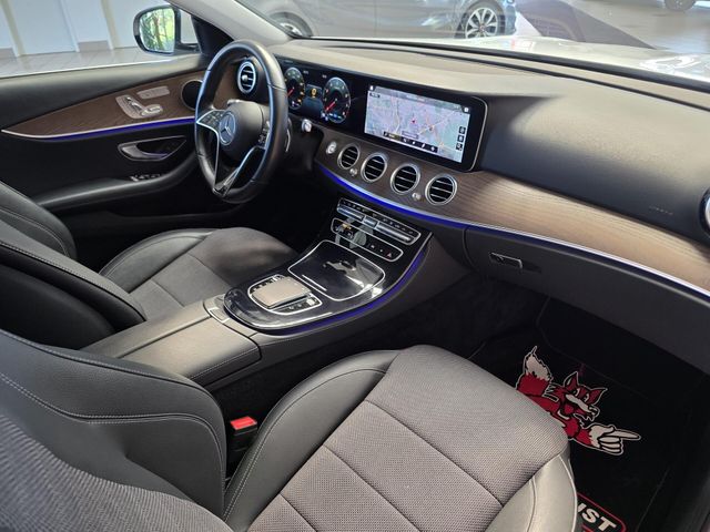 MERCEDES-BENZ E 200 — Foto 26