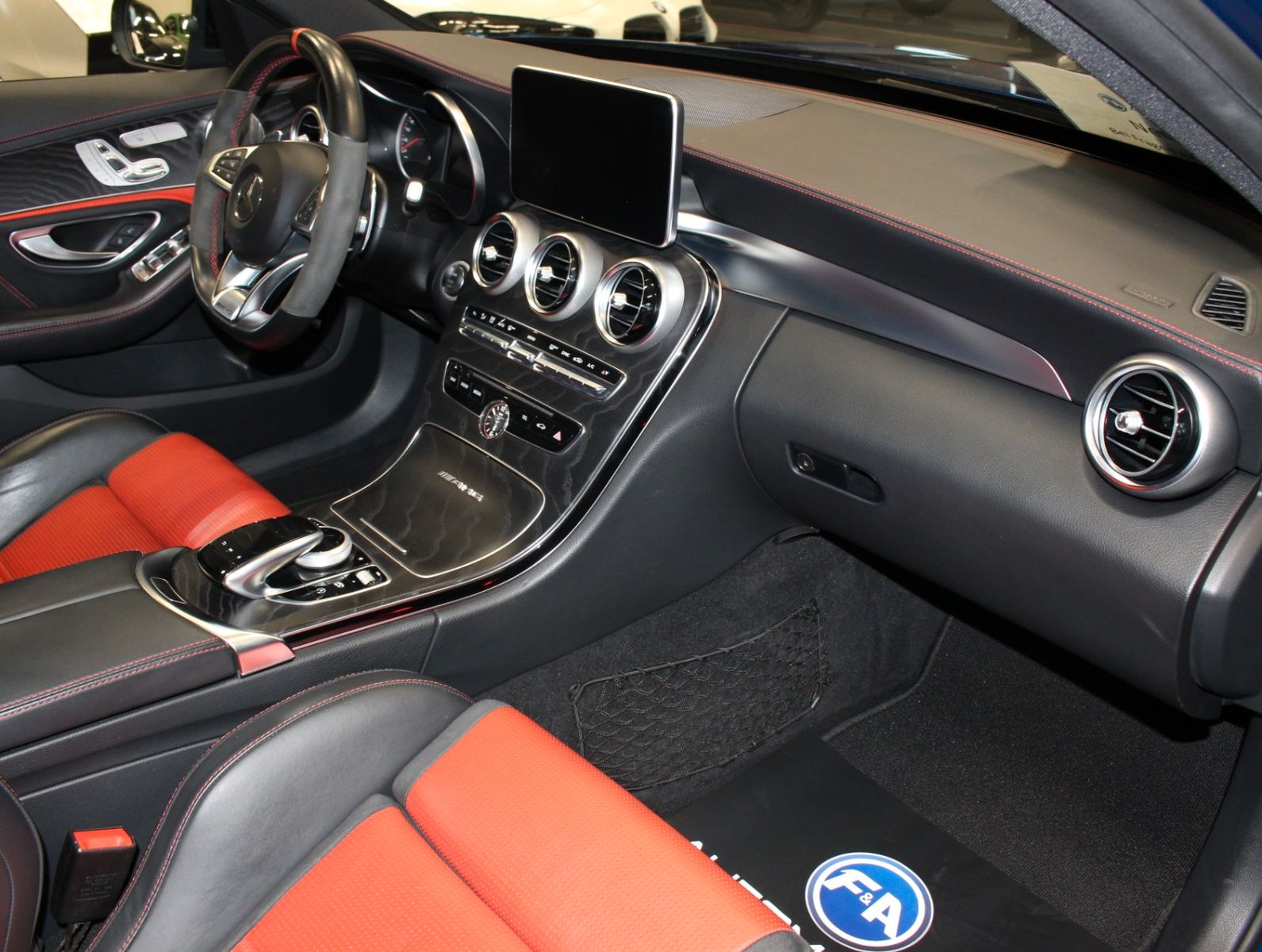 Fahrzeugabbildung Mercedes-Benz C 63 S AMG T Night-Paket+Burmester+Panoramadach