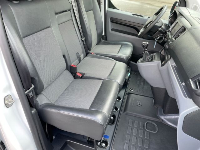 Fahrzeugabbildung Citroën Jumpy 2.0 BlueHDi 145, Club M-L2H1 AHK, 3-Sitzer