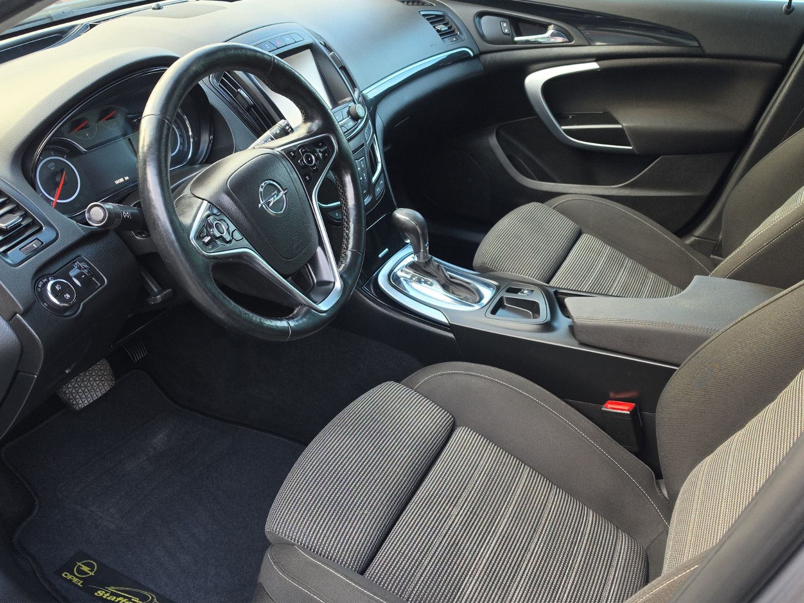 Fahrzeugabbildung Opel Insignia A Sports Tourer Innovation Automatik
