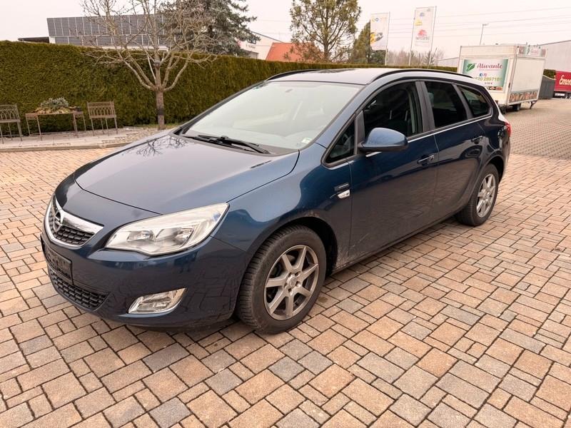 Opel Astra J 1.4 Sports Tourer Design Edition