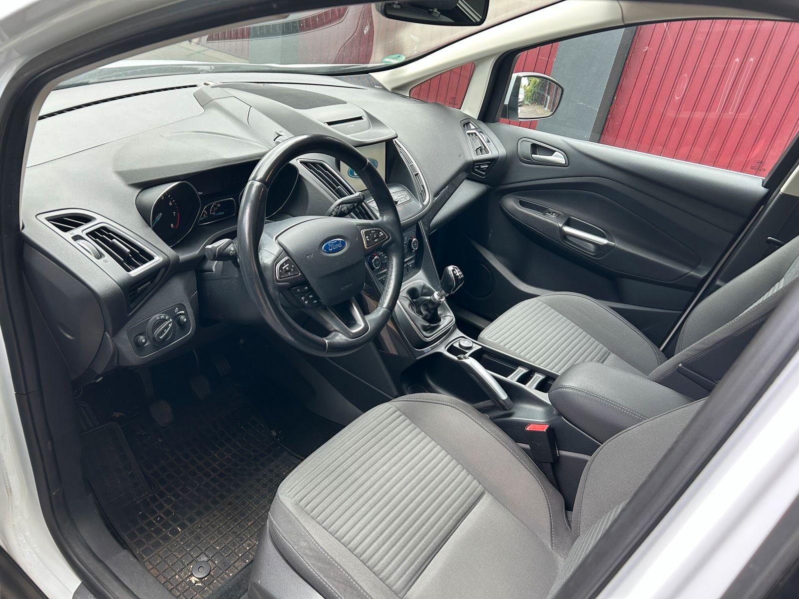 Ford Grand C-MAX 2015 — photo 8