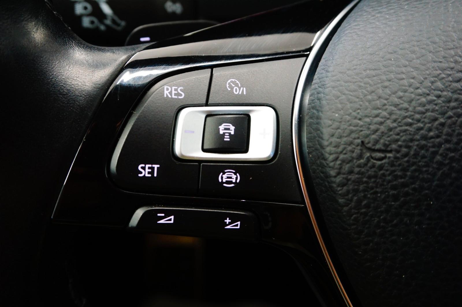 Volkswagen Tiguan Join*4Motion*DSG*AHK*Navi*PDC