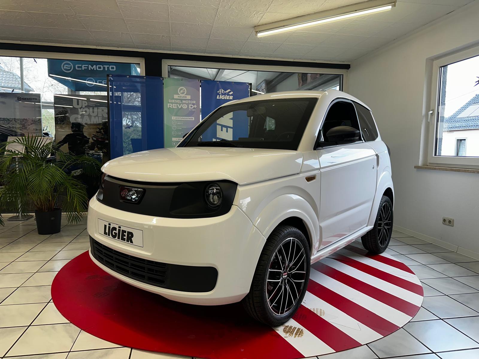 Ligier Myli I.DEAL E5 Diesel |Servo |Carplay| SOFORT!