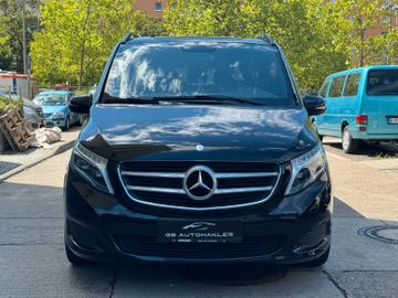 Mercedes V 220 - 3