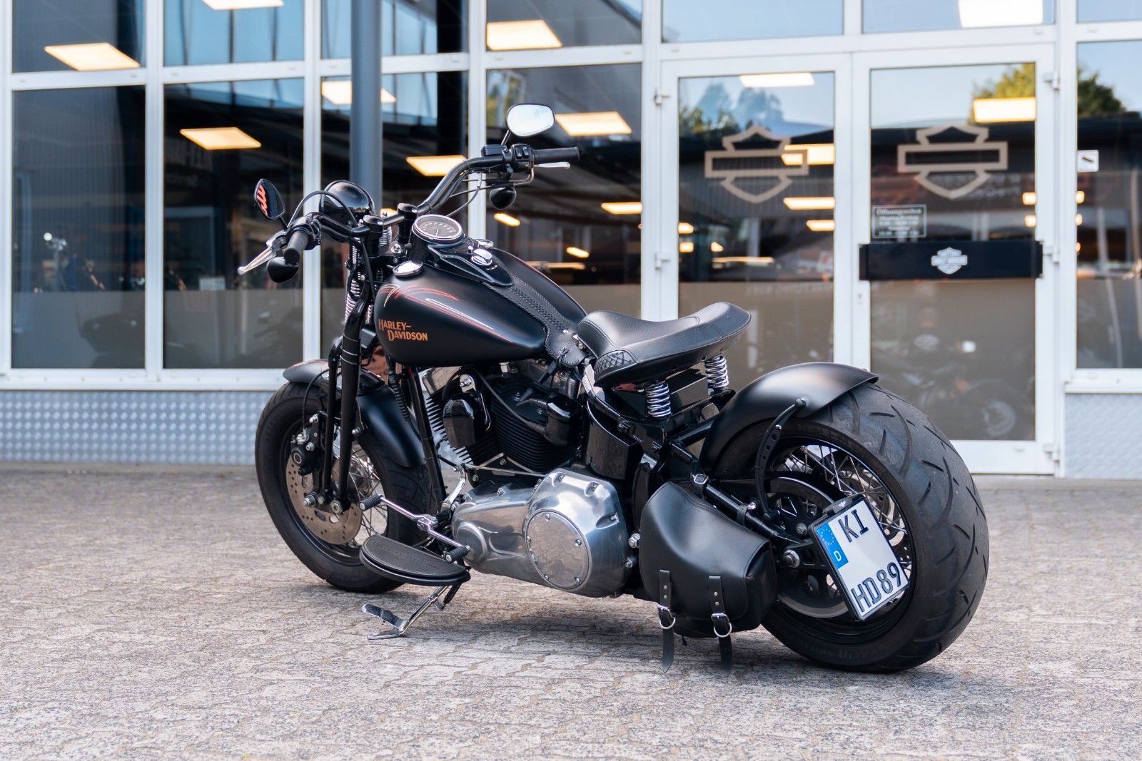 Fahrzeugabbildung Harley-Davidson FLSTSB Cross Bones 96 cui - Jekill - kurzes Heck