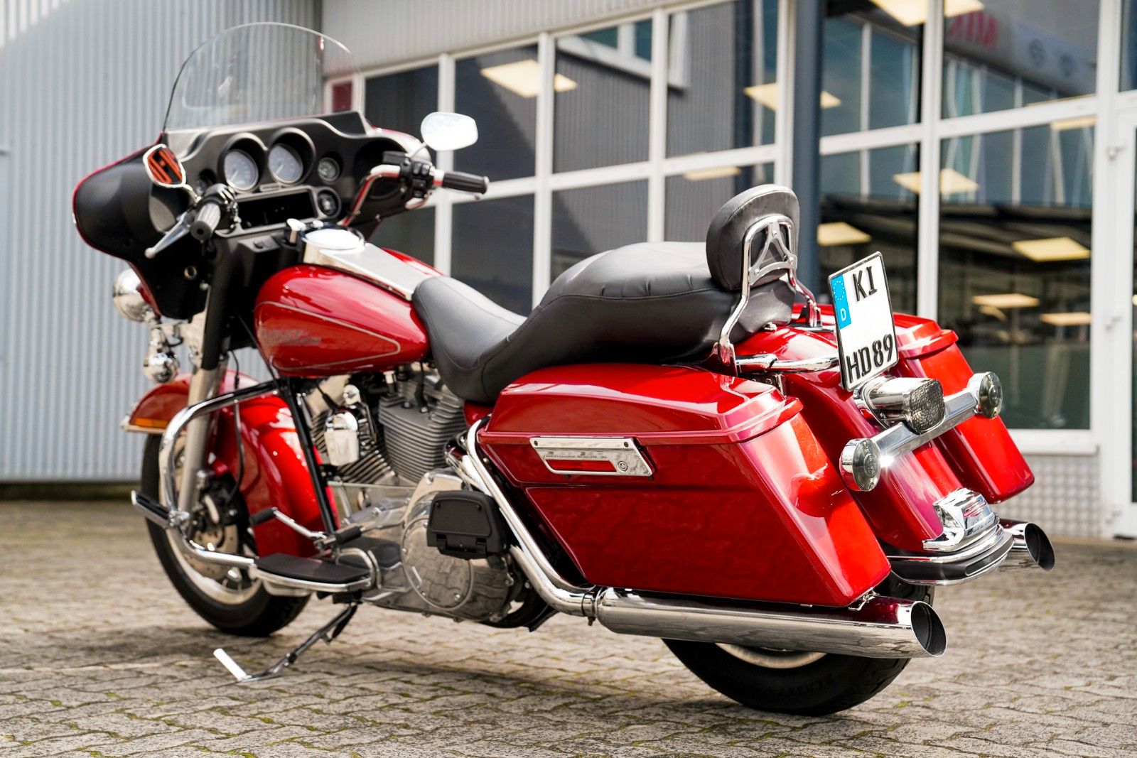 Fahrzeugabbildung Harley-Davidson FLHTP Electra Glide Twin Cam 96 - Sissybar -