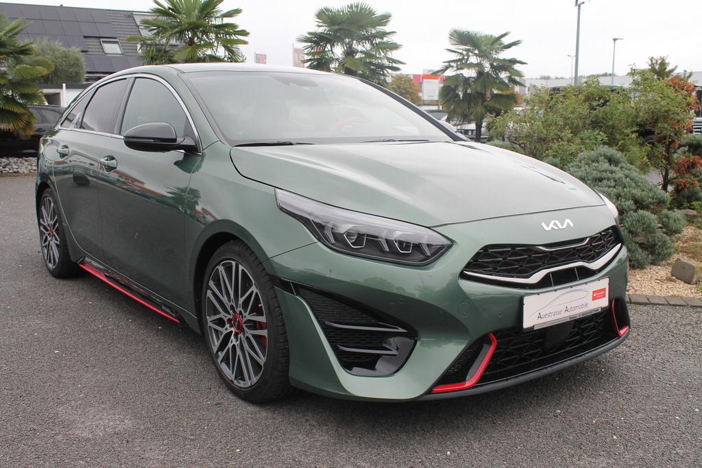 Kia pro cee'd / ProCeed