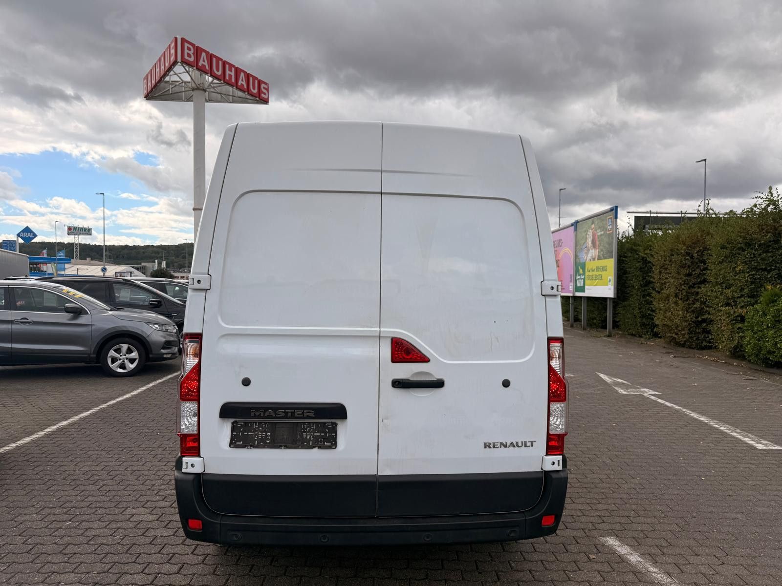 Fahrzeugabbildung Renault Master III Kasten L2H2 HKa 3,5t/1.HAND