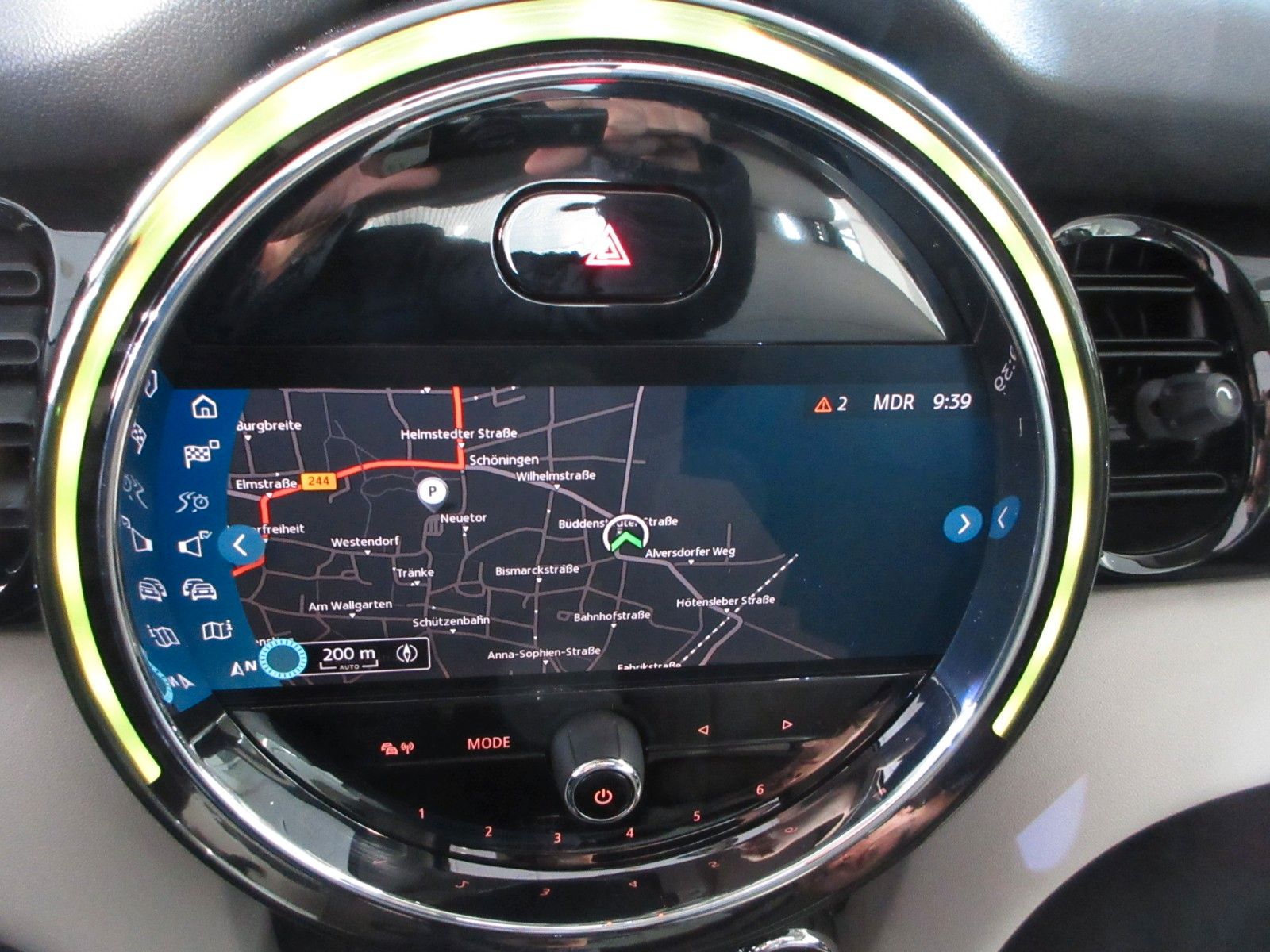 Fahrzeugabbildung MINI Mini Cooper Classic Trim LED/NAVI/SHZ/PANO/LEDER