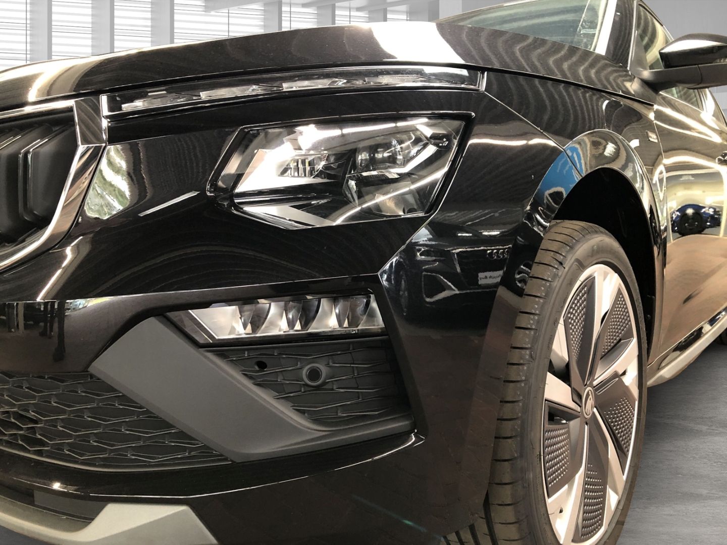 Fahrzeugabbildung SKODA Kamiq Selection Tour 1.0 TSI DSG Navi Digitales