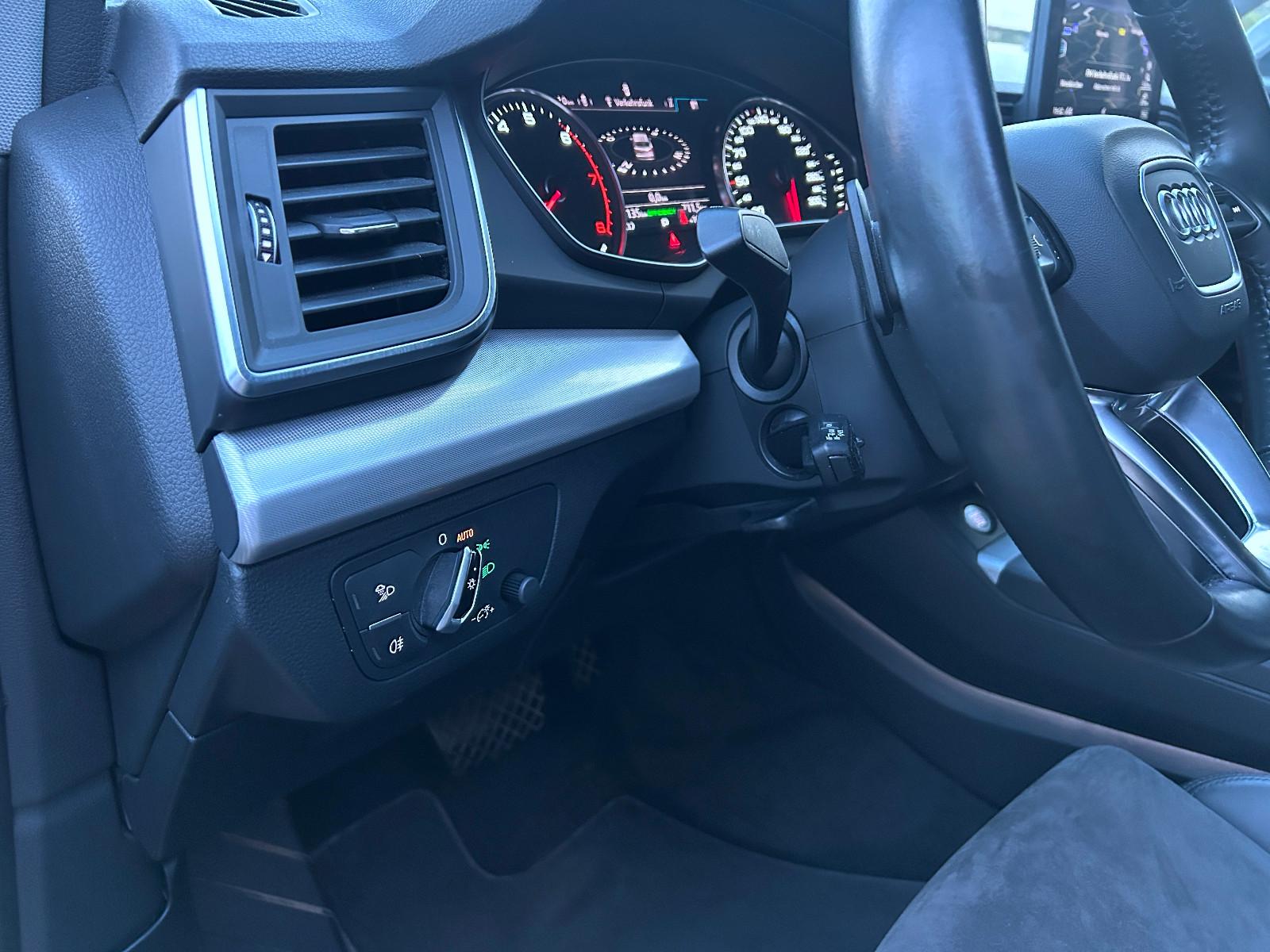 Audi Q5 quattro sport 2,0 Ltr. Aut. Navi Xenon Kamera