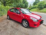 Hyundai i30 1.6 CRDi 66 kW Classic KLIMA AHK TÜV 03.2027