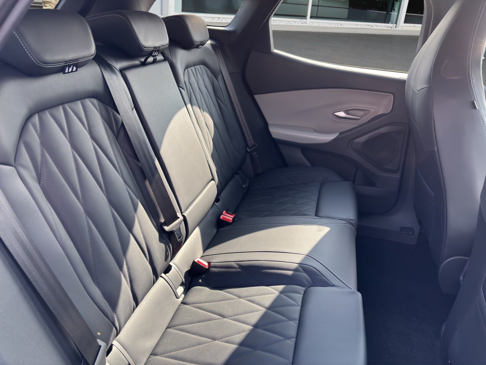 Fahrzeugabbildung Ford Explorer eMotor Premium RWD