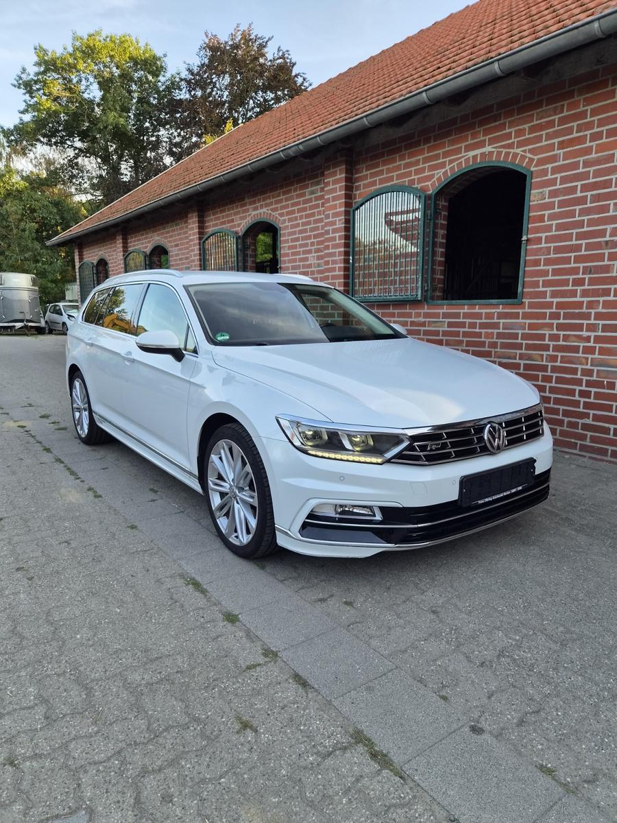 Volkswagen Passat Variant R-Line Highline Navi LED