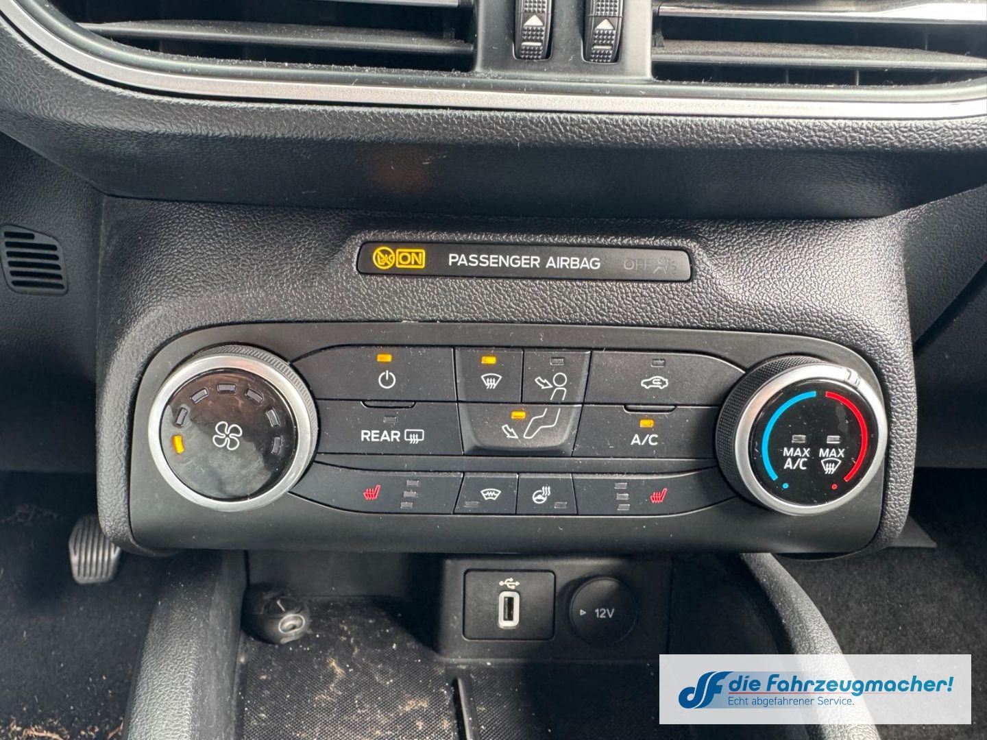 Fahrzeugabbildung Ford Focus Turnier 1.0 EcoBoost EU6d-T *EXPORT