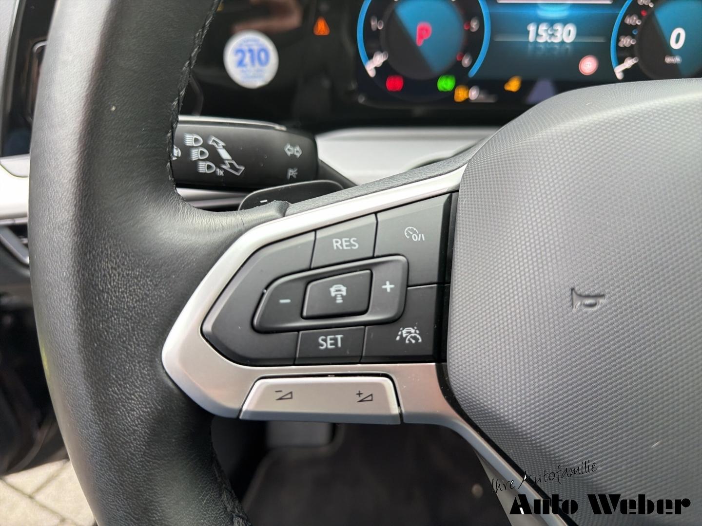 Volkswagen Golf 2.0TDI Life AHK Navi LED ACC Fahrschule, миниатюра 21