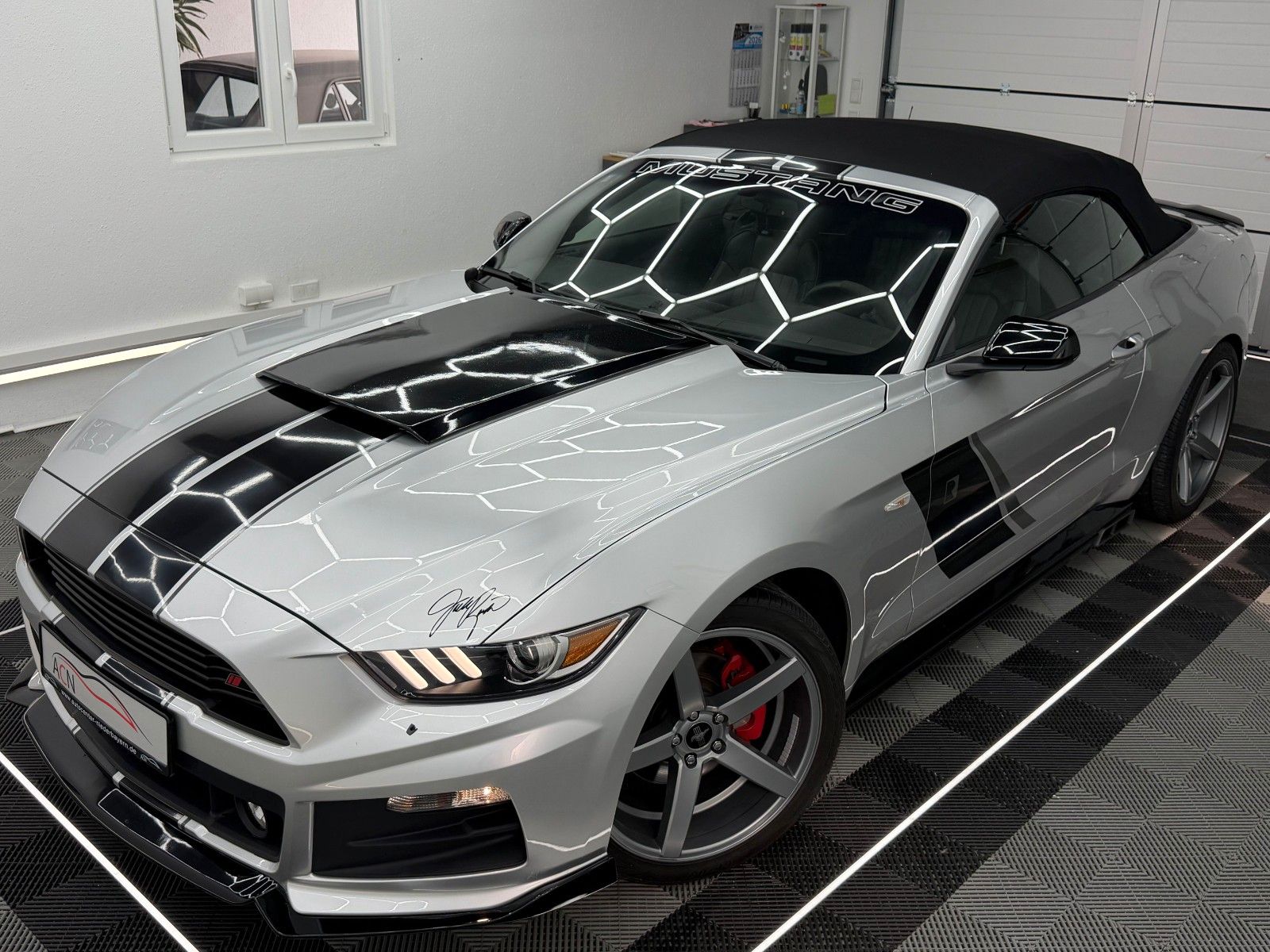 Fahrzeugabbildung Ford Mustang Cabrio 3.7 V6 Aut/SIDEPIPE/IDIVIDUAL/20*