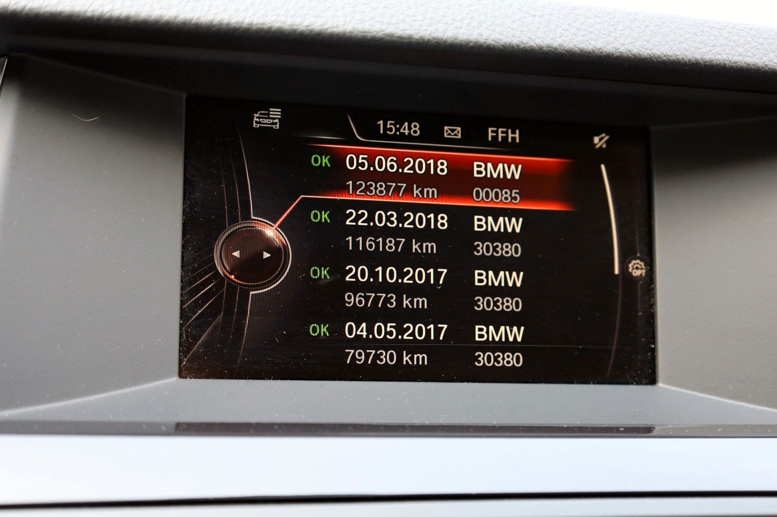 Fahrzeugabbildung BMW 525 d xDrive Touring,Navi,SH,Harman-Kardon,SR+WR