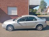 Renault Laguna Privilege 2.0  - Renault Laguna mit Benzin-Antrieb: Limousine, 2.0