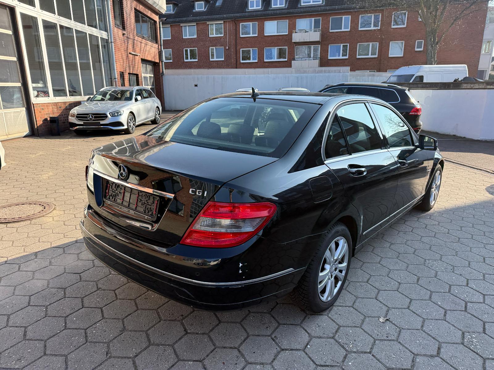 Mercedes-Benz C 180 CGI Avantgarde AUT/NAVI/PTS/SHZ/LMR/87Tkm