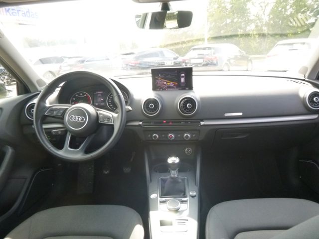Fahrzeugabbildung Audi A3 Sportback 30 TFSI >NAVI/LED/Sitzheiz/PDC<