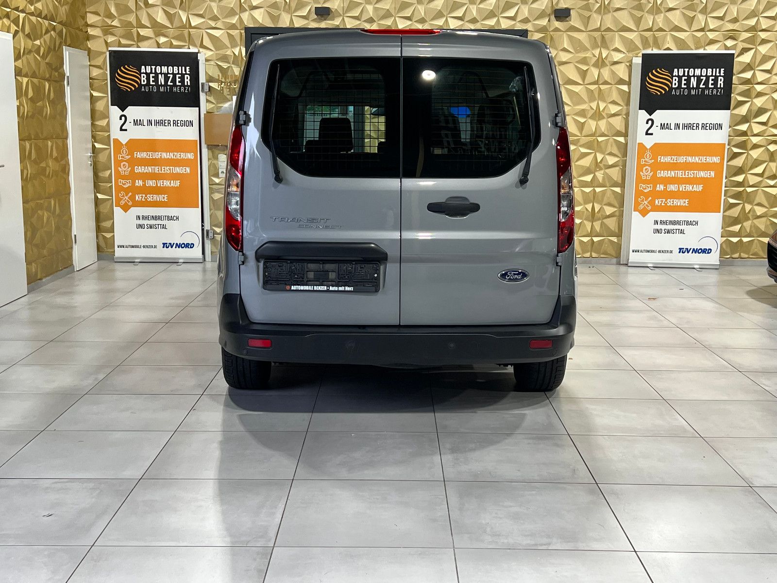 Fahrzeugabbildung Ford Transit Connect Kombi lang//5-SITZER/KLIMA//PDC