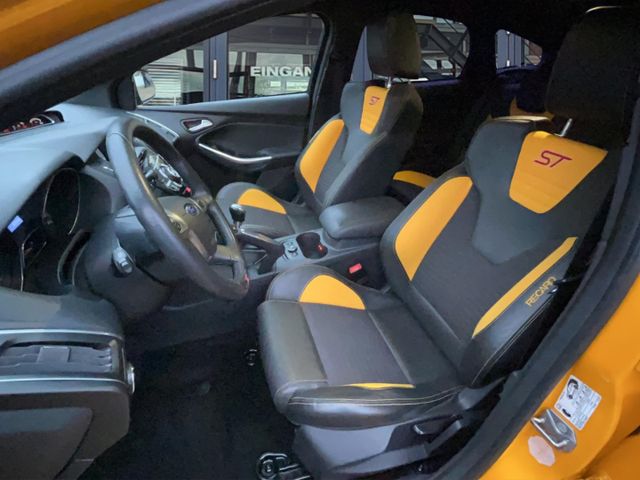 Ford Focus ST °RECARO°Bi-Xenon°Navi°Keyless°AAC°SHZ°