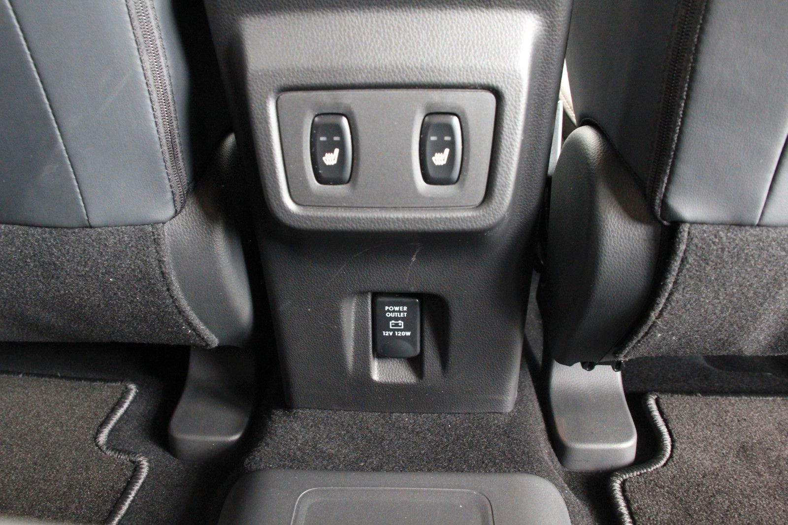 Fahrzeugabbildung Mitsubishi Eclipse Cross PHEV Intro Edition