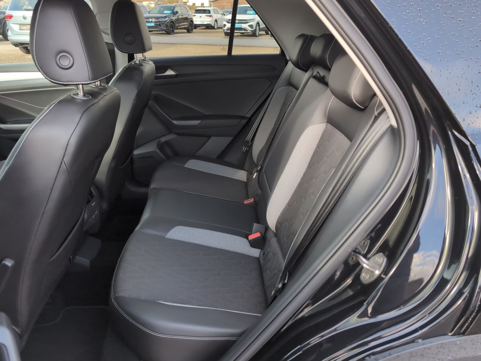 Volkswagen T-Roc - Bild 11