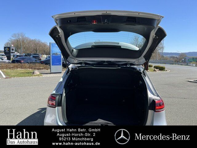 Fahrzeugabbildung Mercedes-Benz B 200 PROGRESSIVE/LED/AHK/PTS/SHZ/NAVI/MBUX/...