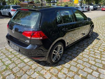 Volkswagen Golf - 4