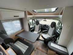 Sunlight T 67 S Adventure Edition | Automatik, Hubbett