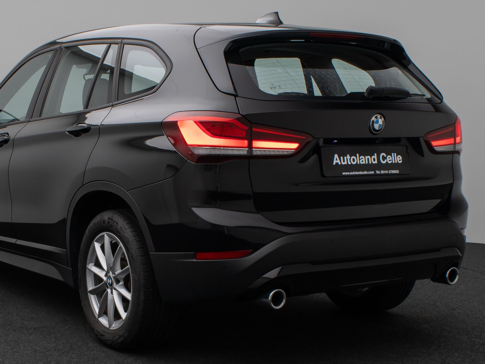 Fahrzeugabbildung BMW X1 sD20i Kamera HUD DAB Alarm Geschwindigkeitsre