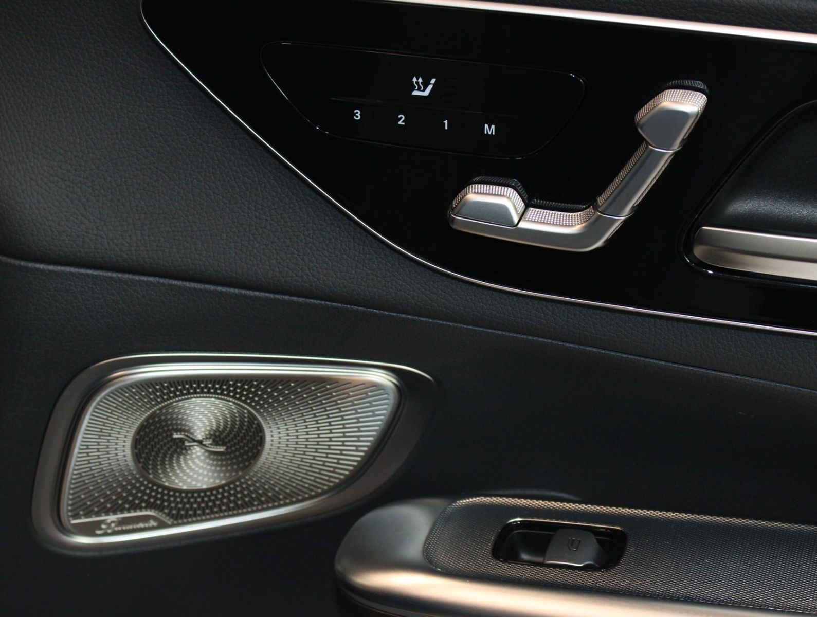 Fahrzeugabbildung Mercedes-Benz GLC 200 4Matic AMG Line*Pano*Burmester*Ambiente