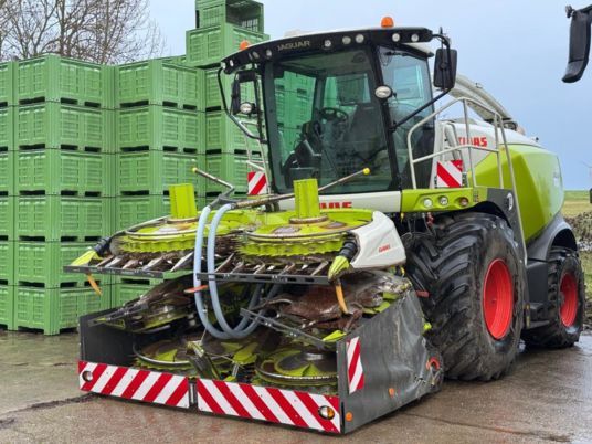 Claas Jaguar 970 mit Orbis 750