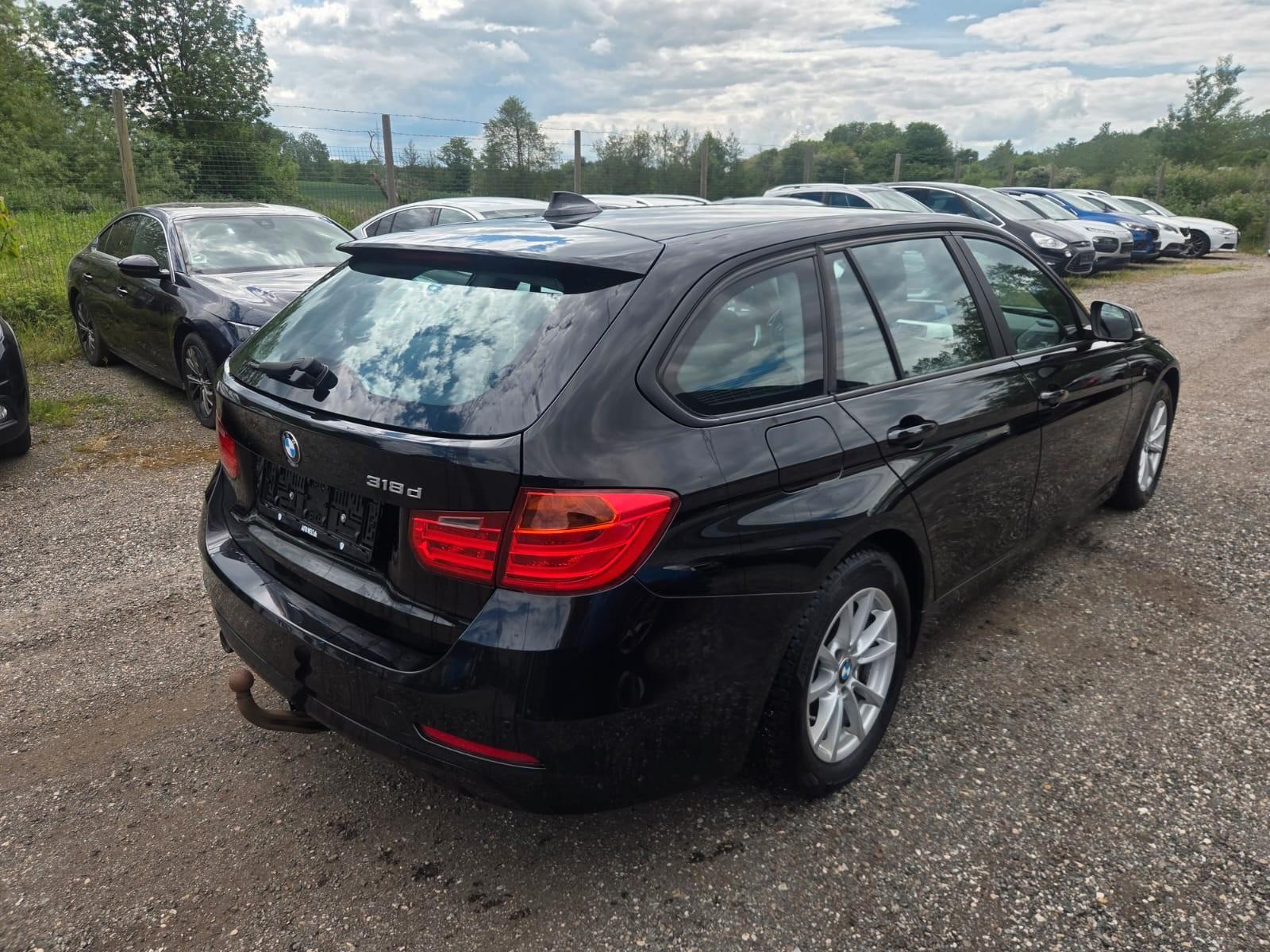 BMW 318 2013 — photo 6