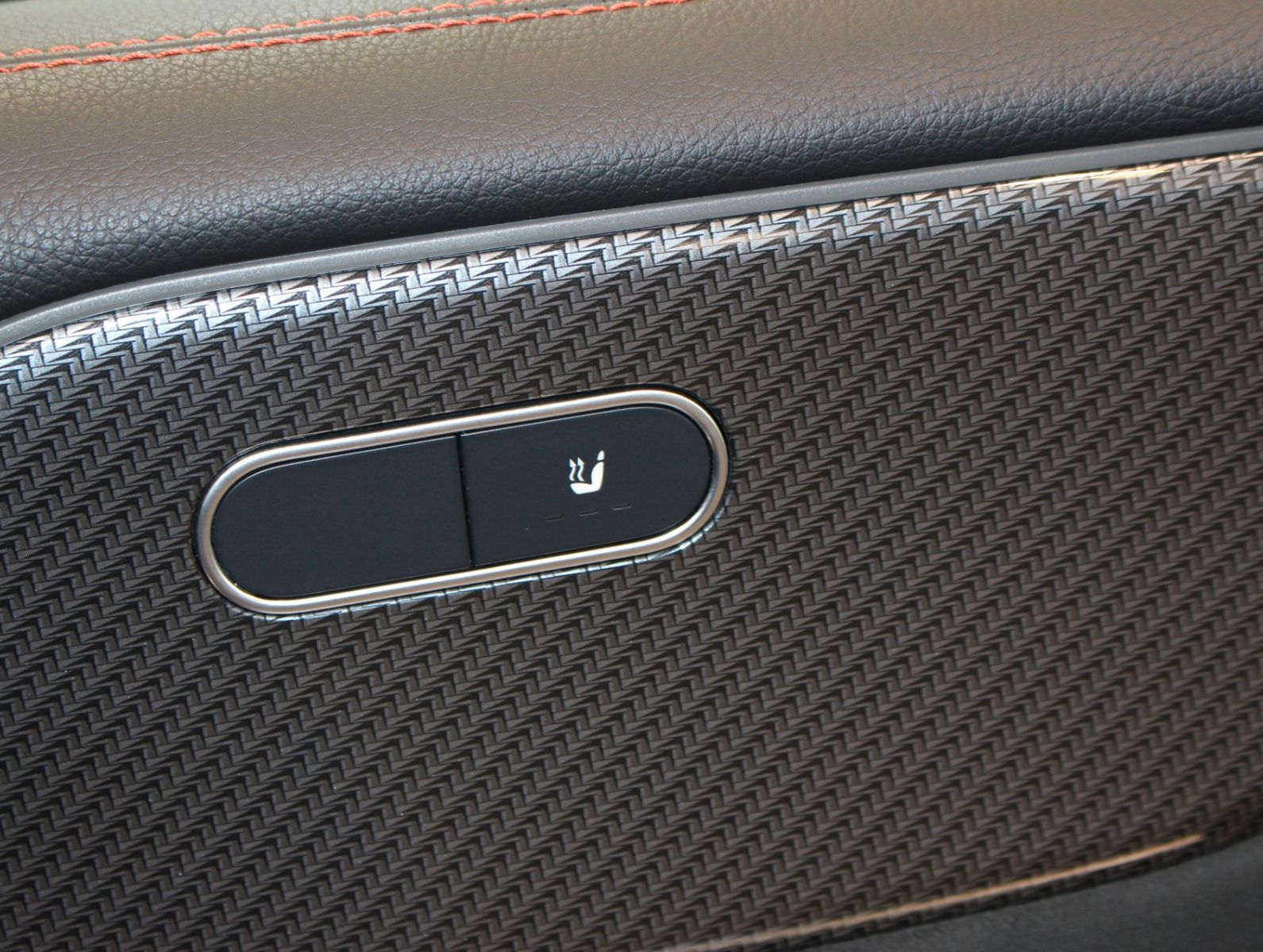 Fahrzeugabbildung Mercedes-Benz GLB 220 d 4Matic AMG Line 1.Hand*MWST*AHK