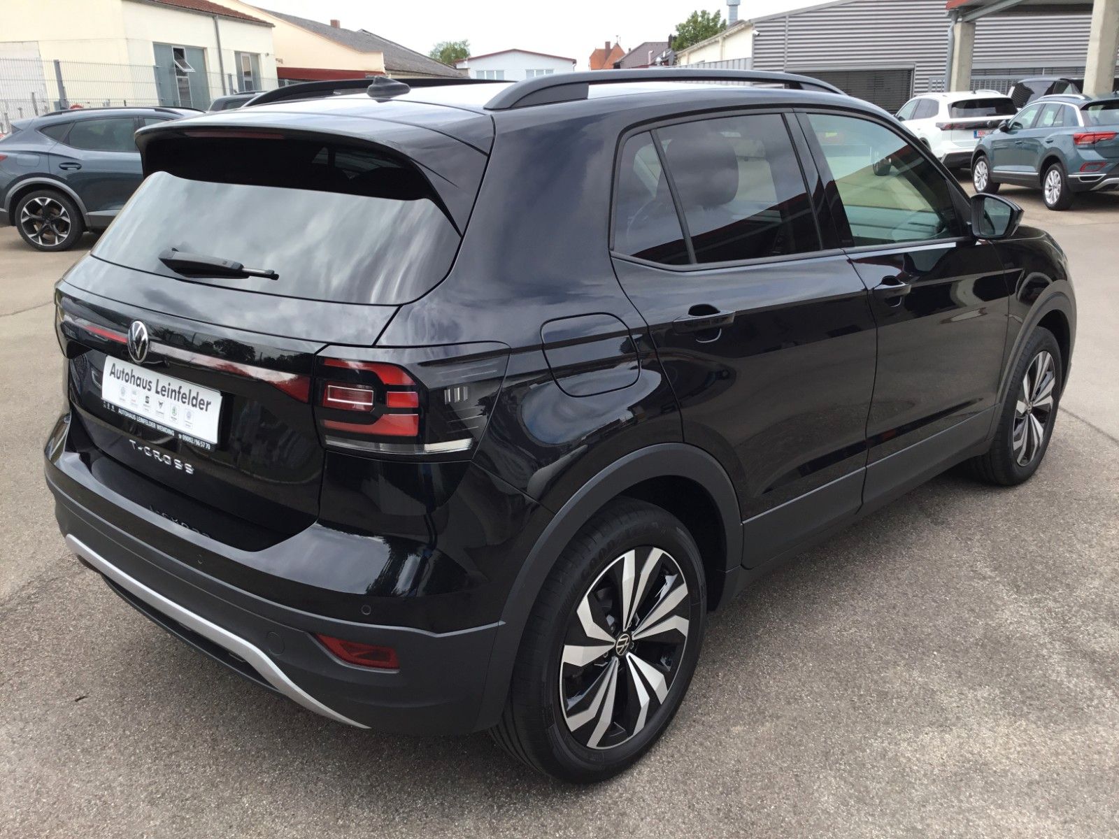 Fahrzeugabbildung Volkswagen T-Cross Life 1.0 TSI DSG+LED+ACC+17"+AppConnect