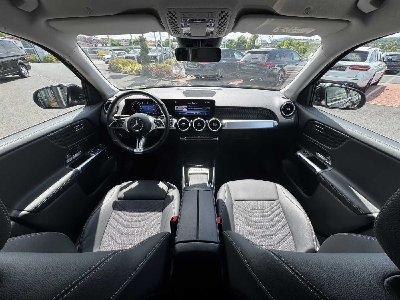Fahrzeugabbildung Mercedes-Benz GLB 180 Progressive+AHK+RKamera+LED+ IHC+DAB
