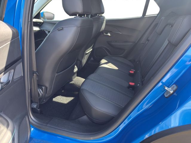 Peugeot 2008 1.2 PureTech 130 Allure Pack Kam.+KeyLess