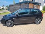 Volkswagen VW Volkswagen Polo 9N 1.2 Benzin schwarz - Volkswagen Polo aus 2004 mit Benzin-Antrieb: Kleinwagen, Klimaanlage, 1.2