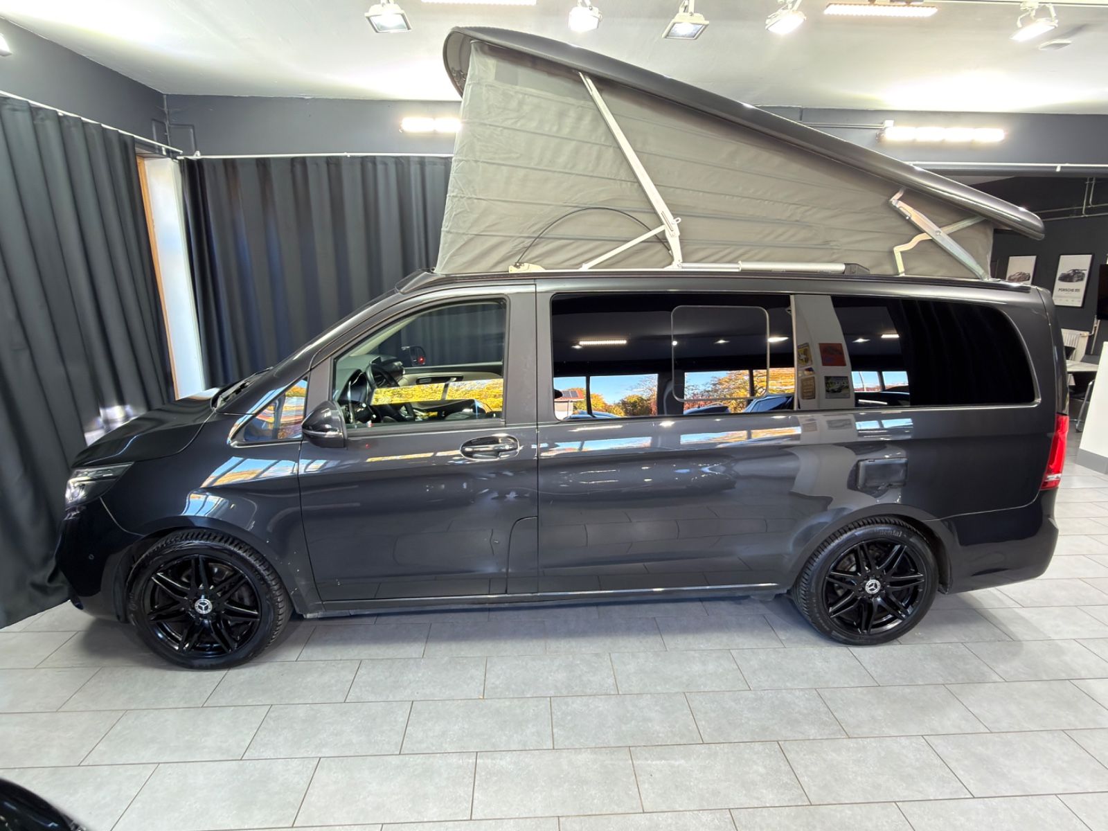 Fahrzeugabbildung Mercedes-Benz V300d 4MATIC Marco Polo|LANG|AMG|LEDER|KÜCHE|